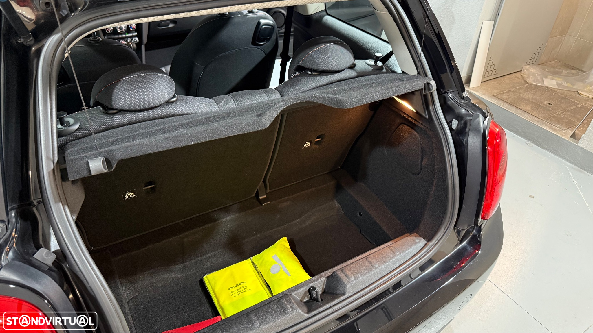 MINI 3 Portas One D - 32