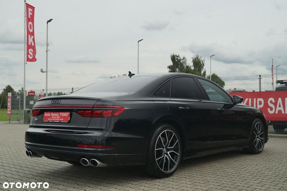 Audi S8 - 7