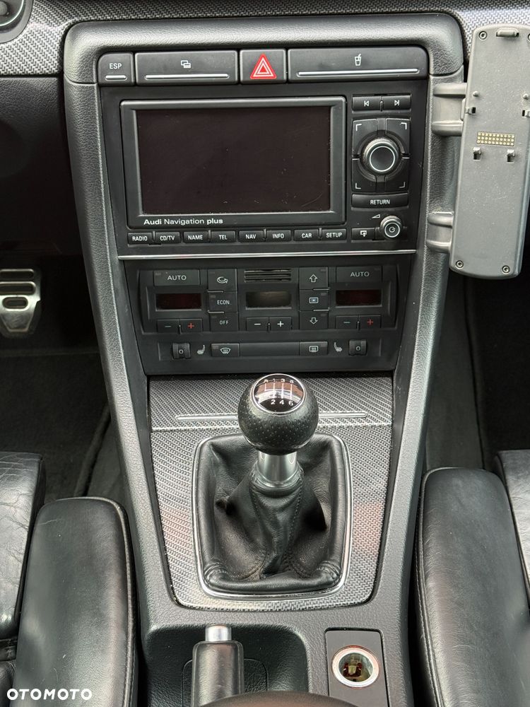 Audi A4 Avant 3.0 TDI DPF quattro - 25