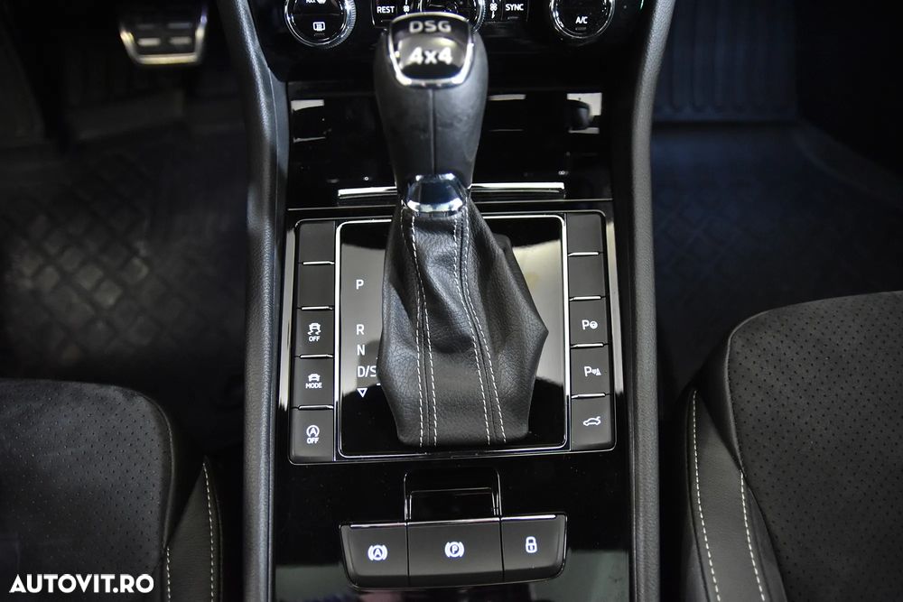 Skoda Superb 2.0 TSI 4X4 DSG Sportline - 18