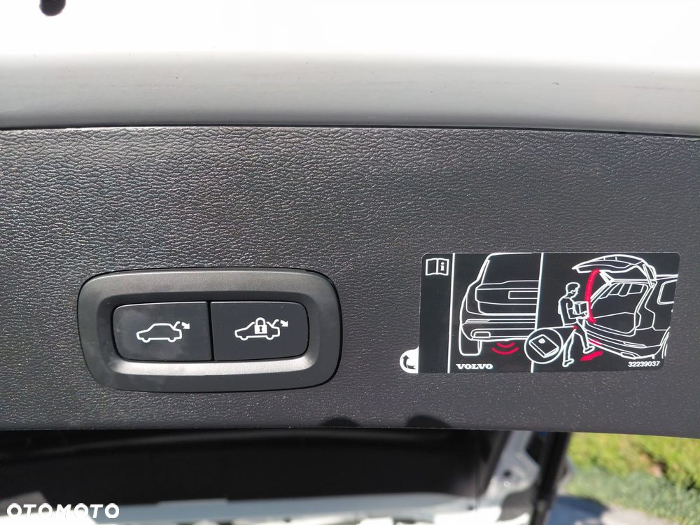 Volvo XC 40 D3 AWD Inscription - 24
