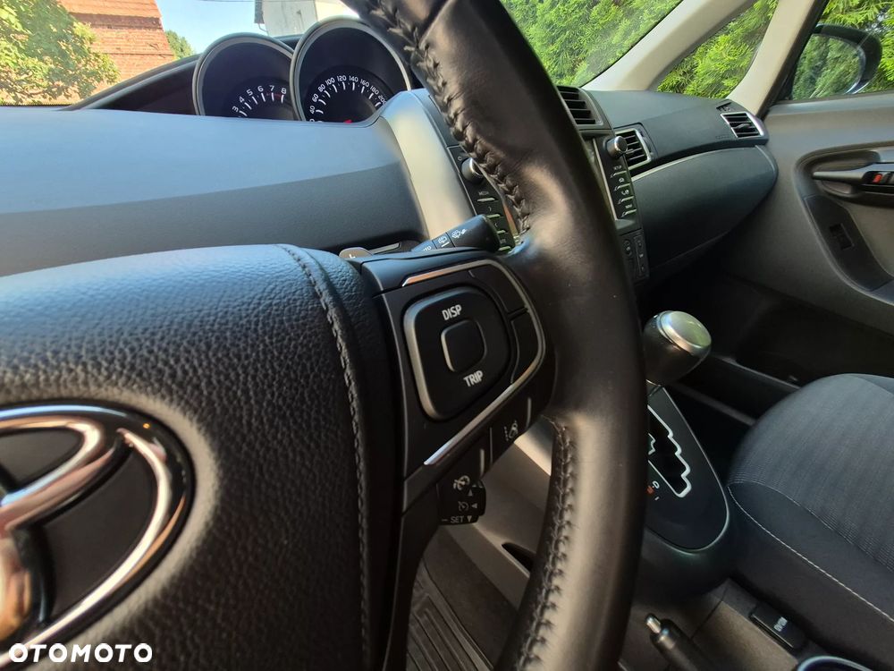 Toyota Verso 1.8 Prestige EU5 MS - 21
