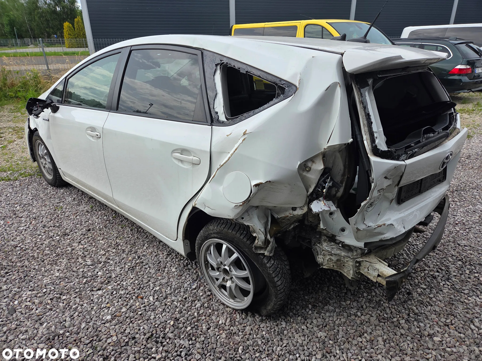 Toyota Prius+ (Hybrid) Executive - 4