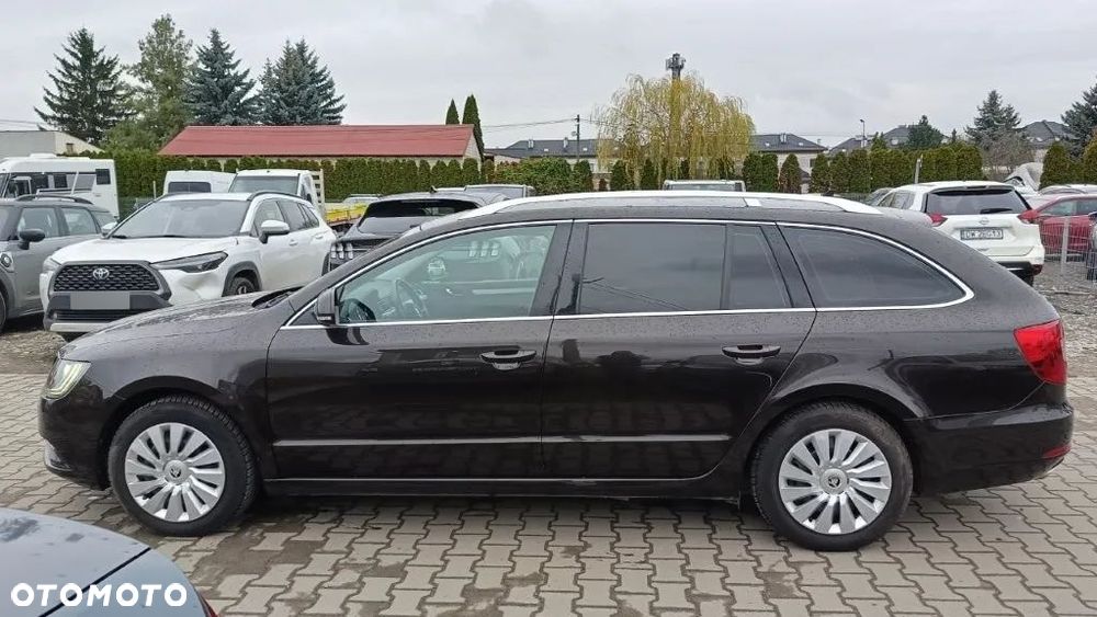 Skoda Superb 2.0 TDI Elegance - 8