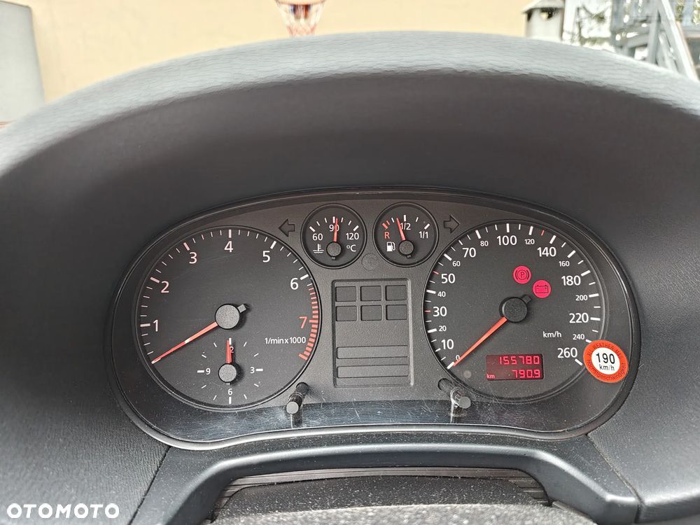 Audi A3 3-drzwiowe 1.6 Ambiente - 14