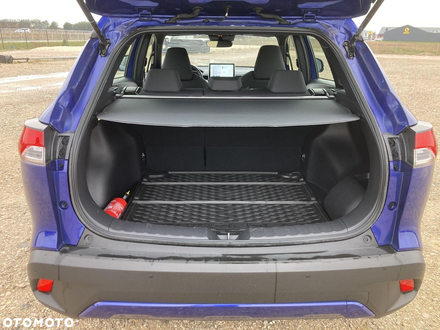 Toyota Corolla Cross 2.0 Hybrid Comfort - 12