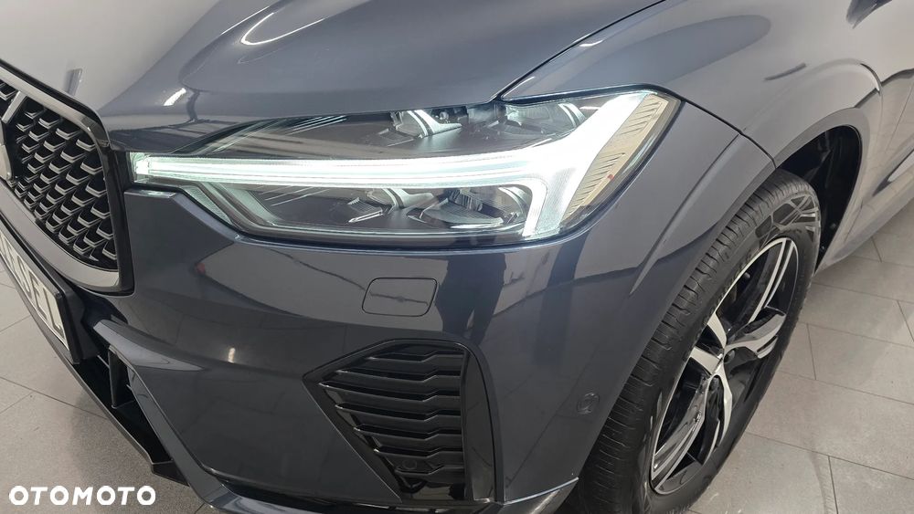 Volvo XC 60 B4 D AWD Plus Dark - 11