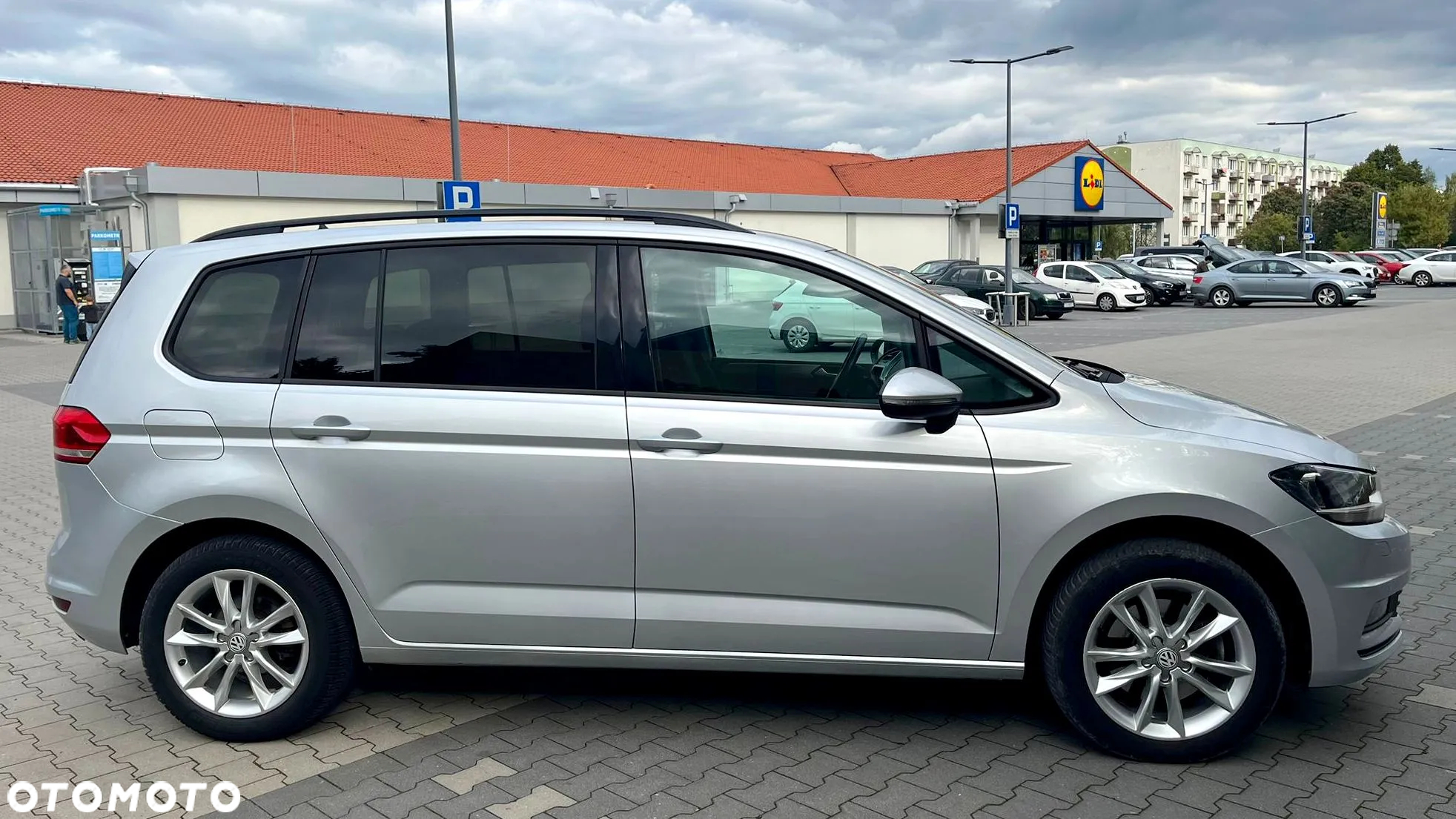 Volkswagen Touran 2.0 TDI BMT Comfortline Plus DSG - 3