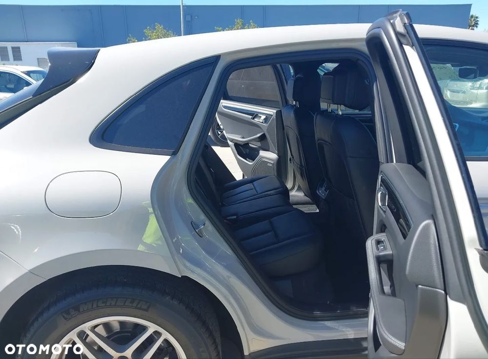 Porsche Macan - 11