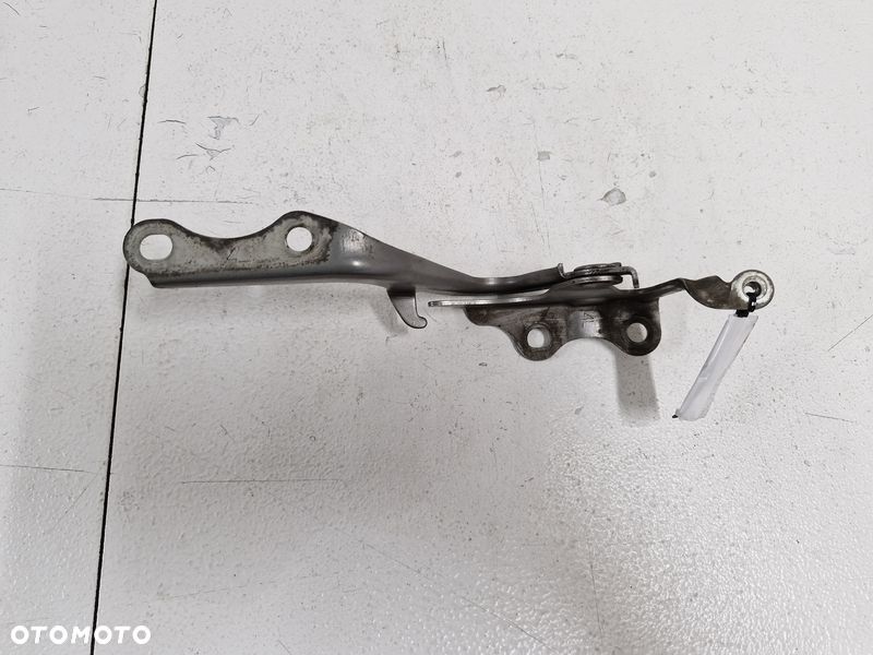 TOYOTA VERSO LIFT ZAWIAS MASKI LEWY - 5