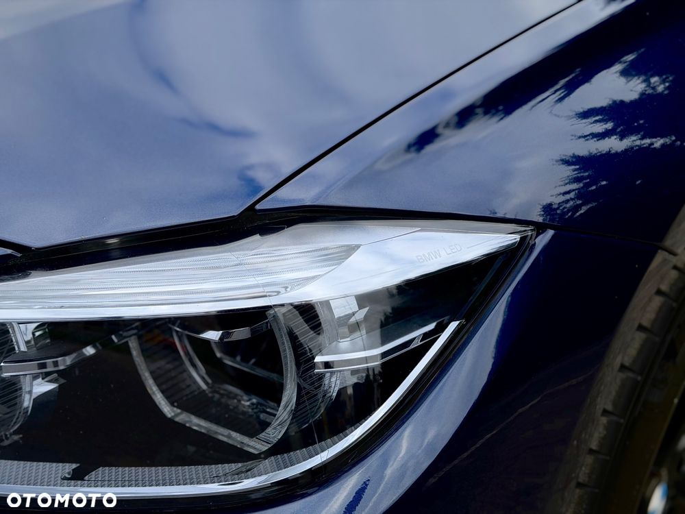 BMW Seria 3 330i - 11