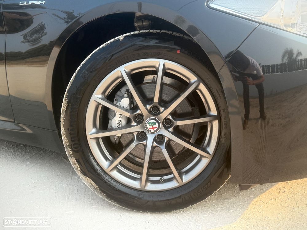 Alfa Romeo Giulia 2.2 D Super AT8 - 14