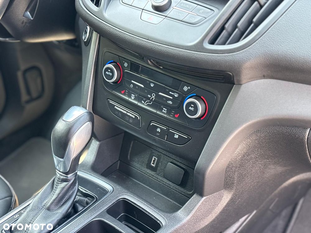 Ford Escape 1.6 EcoBoost AWD SEL - 29