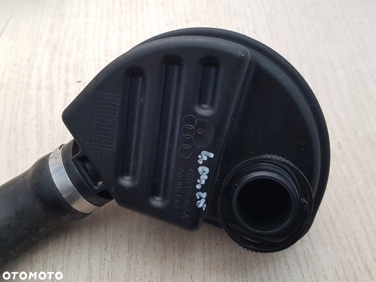 AUDI RS6 C7 tłumik powietrza 4G0129955A - 3