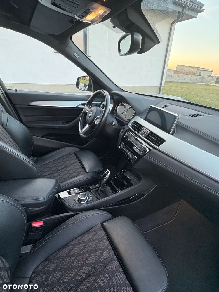 BMW X1 sDrive18i - 11