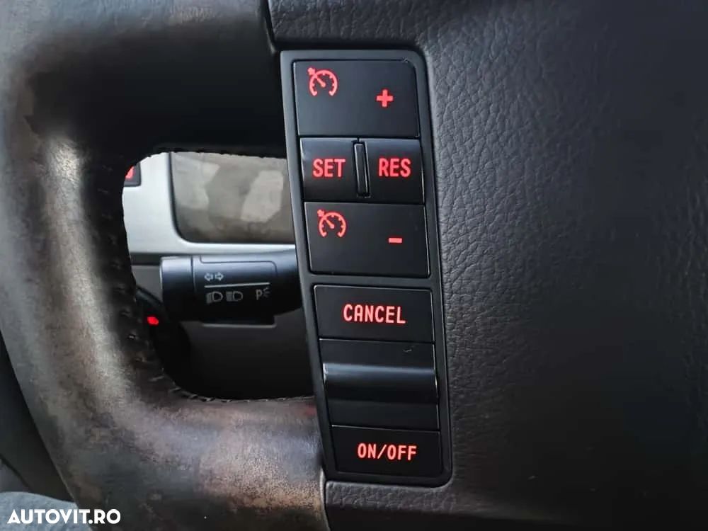 Volkswagen Touareg - 27