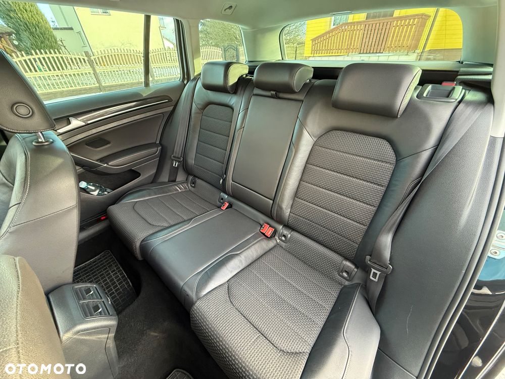 Volkswagen Golf 2.0 TDI SCR DSG Highline - 10