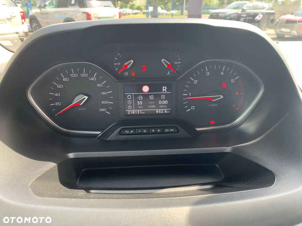 Peugeot Rifter 1.5 BlueHDI Allure S&S - 23