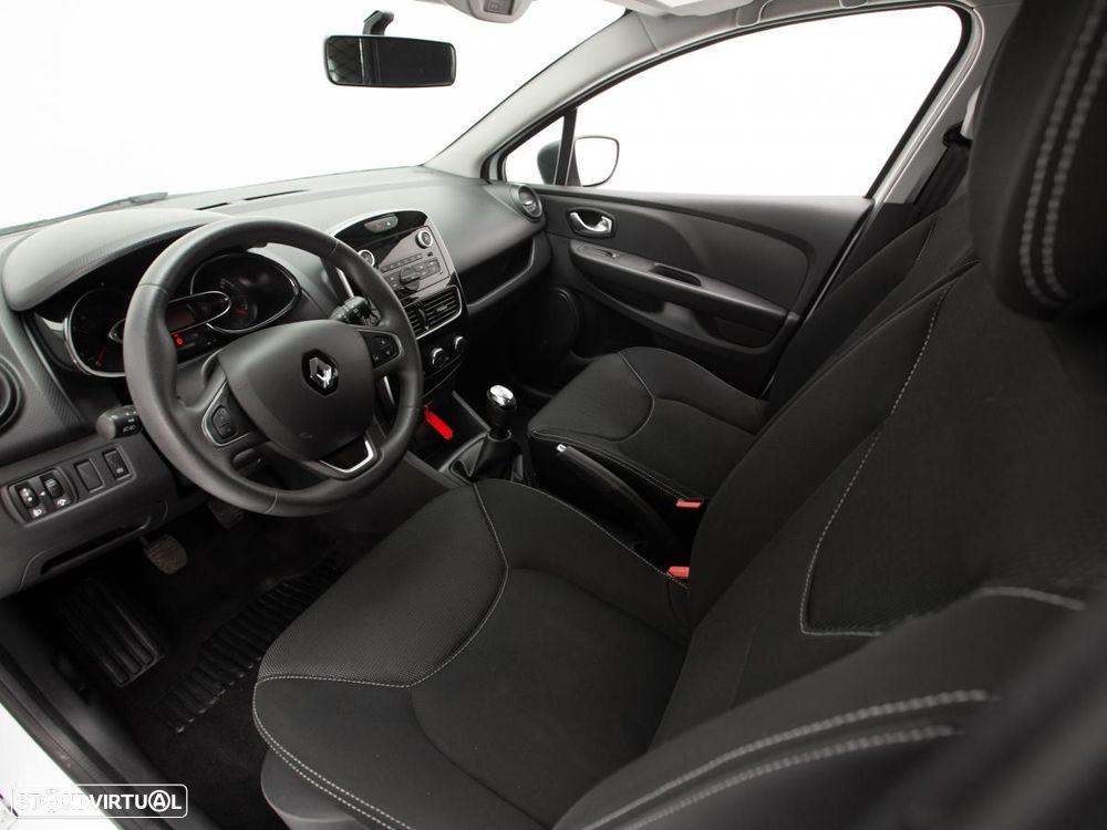 Renault Clio Van - 6