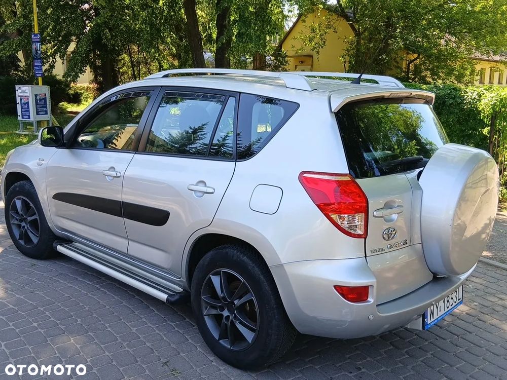 Toyota RAV4 2.2 D-4D Sol - 4