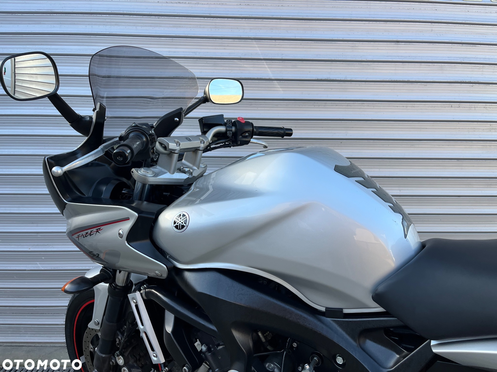 Yamaha FZ6 - 12