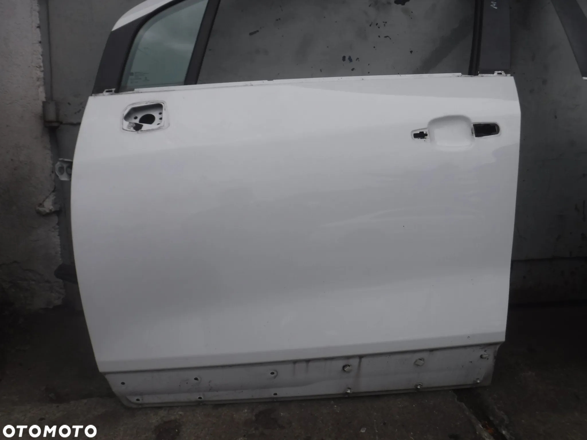Opel Mokka  12-16 drzwi przod lewe  prawe lewe kolor GAZ - 7