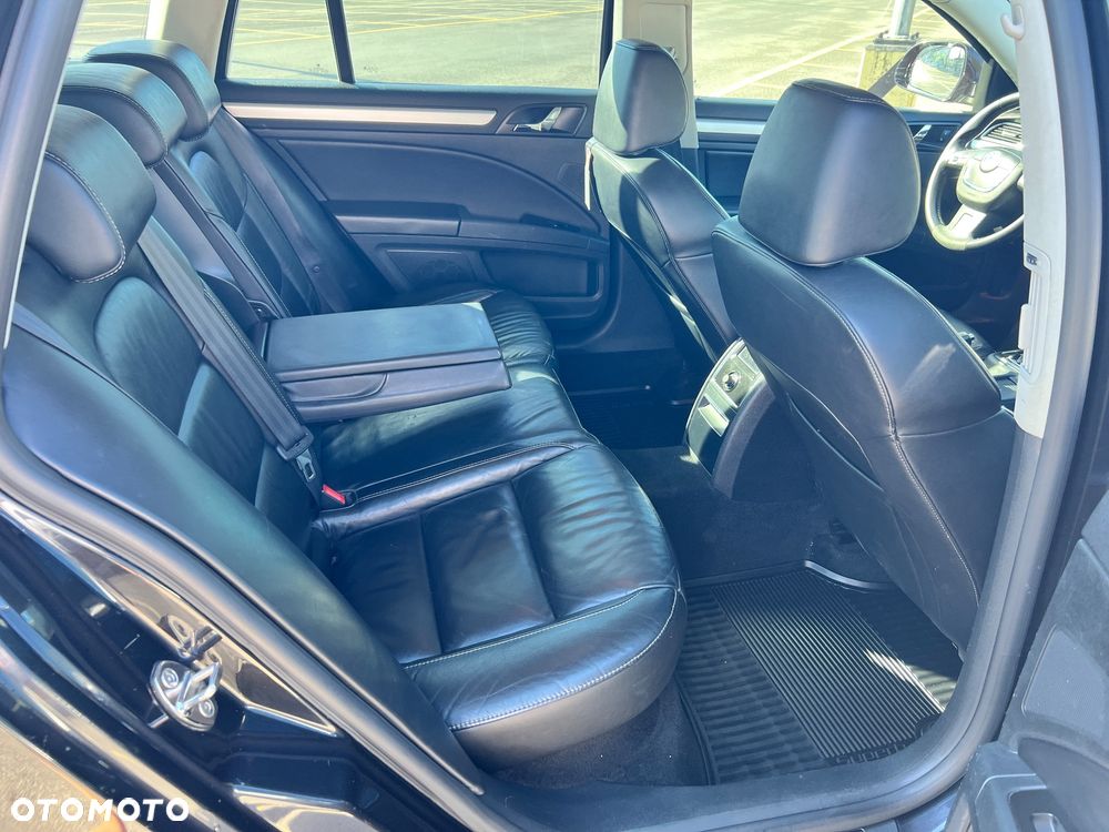 Skoda Superb 2.0 TDI Elegance DSG - 9