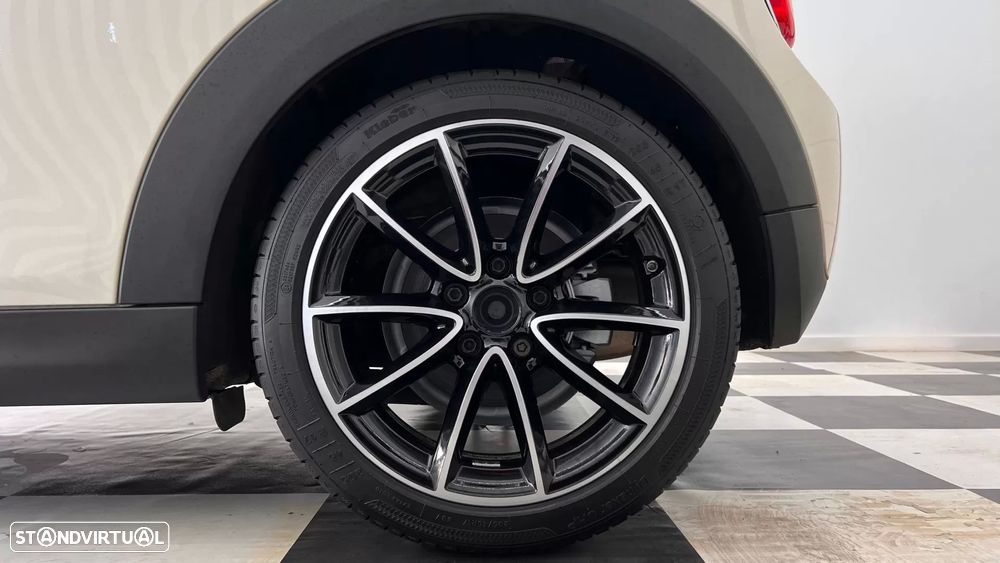 MINI 3 Portas One D - 11