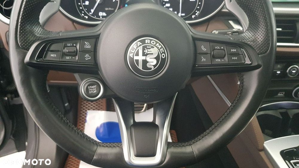 Alfa Romeo Stelvio - 23