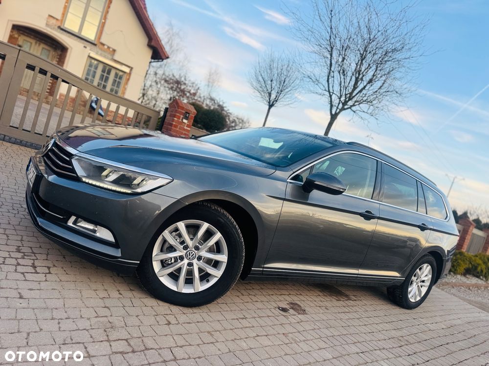 Volkswagen Passat 2.0 TDI SCR DSG Highline - 3