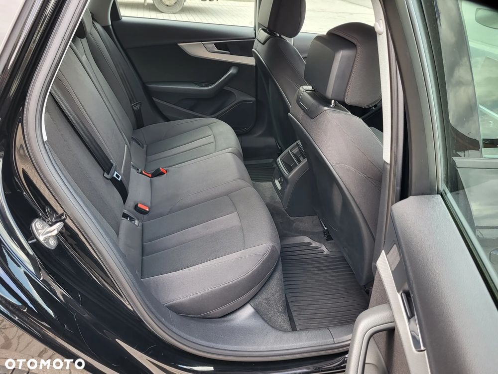 Audi A4 Avant 40 TDI quattro S tronic - 29