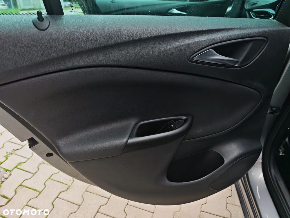 Opel Astra 1.6 D (CDTI) Start/Stop Innovation - 25
