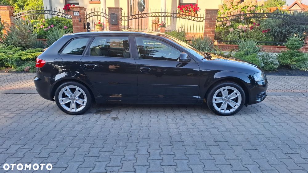 Audi A3 Sportback 1.6 TDI DPF Ambition - 2