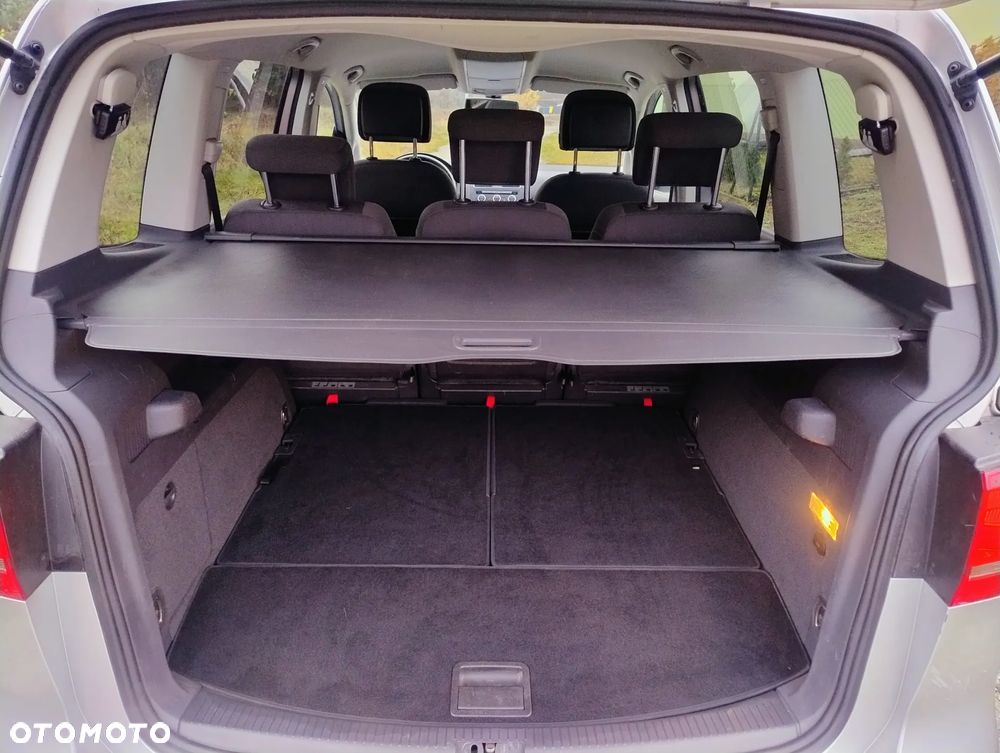 Volkswagen Touran 1.4 TSI Conceptline - 17