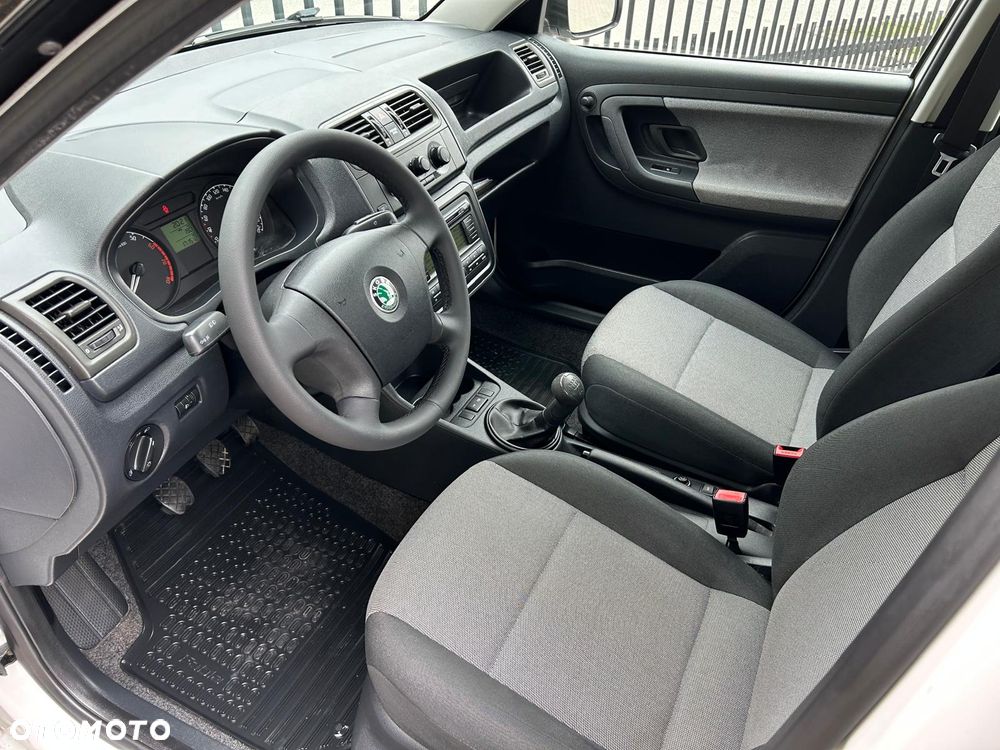 Skoda Fabia 1.2 HTP STYLE EDITION - 3