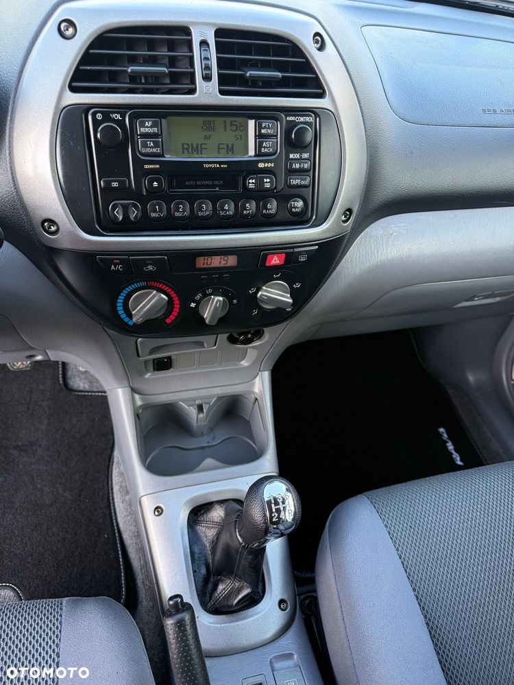 Toyota RAV4 2.0 VVT-i Sol - 17