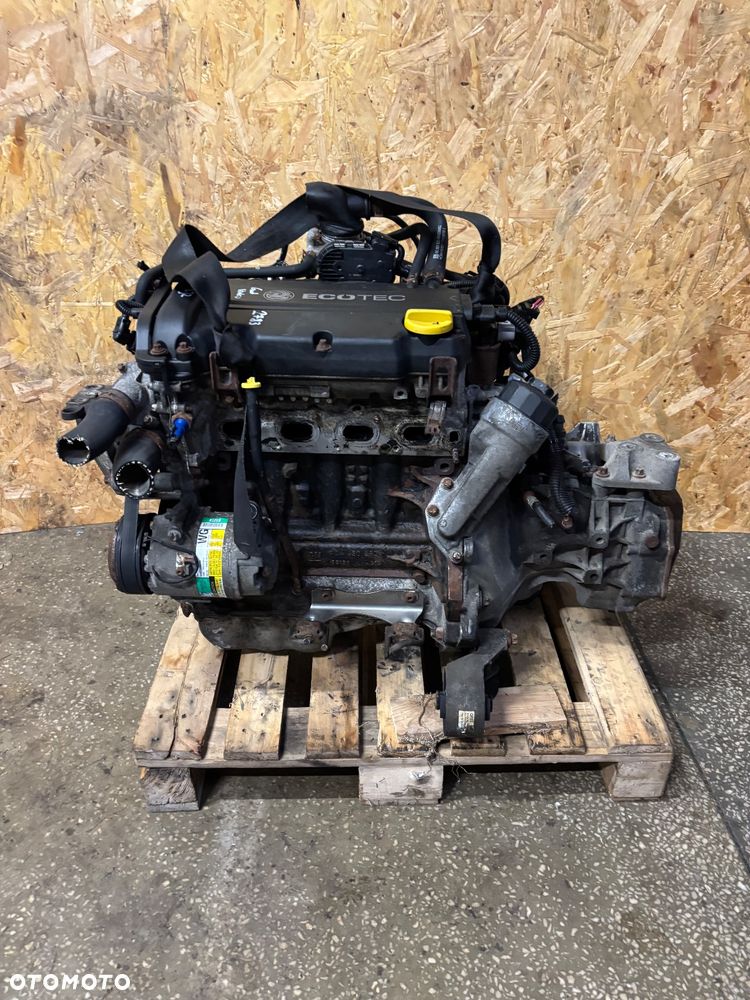 SILNIK OPEL ASTRA H MERIVA CORSA D Z14XEP 1.4 16V KOMPLETNY Z OSPRZĘTEM film video - 6