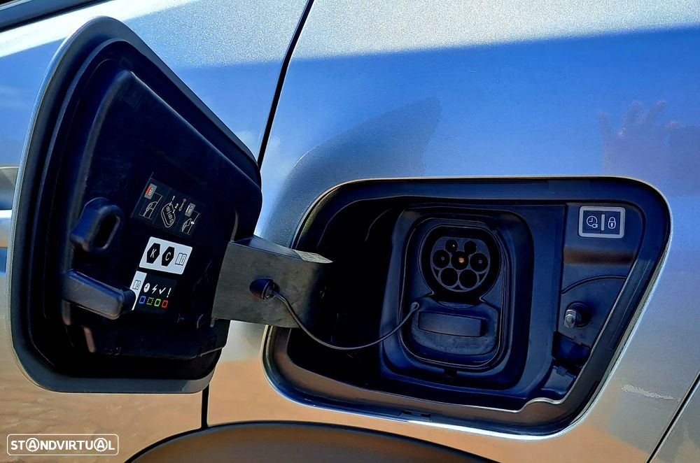 Peugeot e-2008 50 kWh Allure Pack - 41