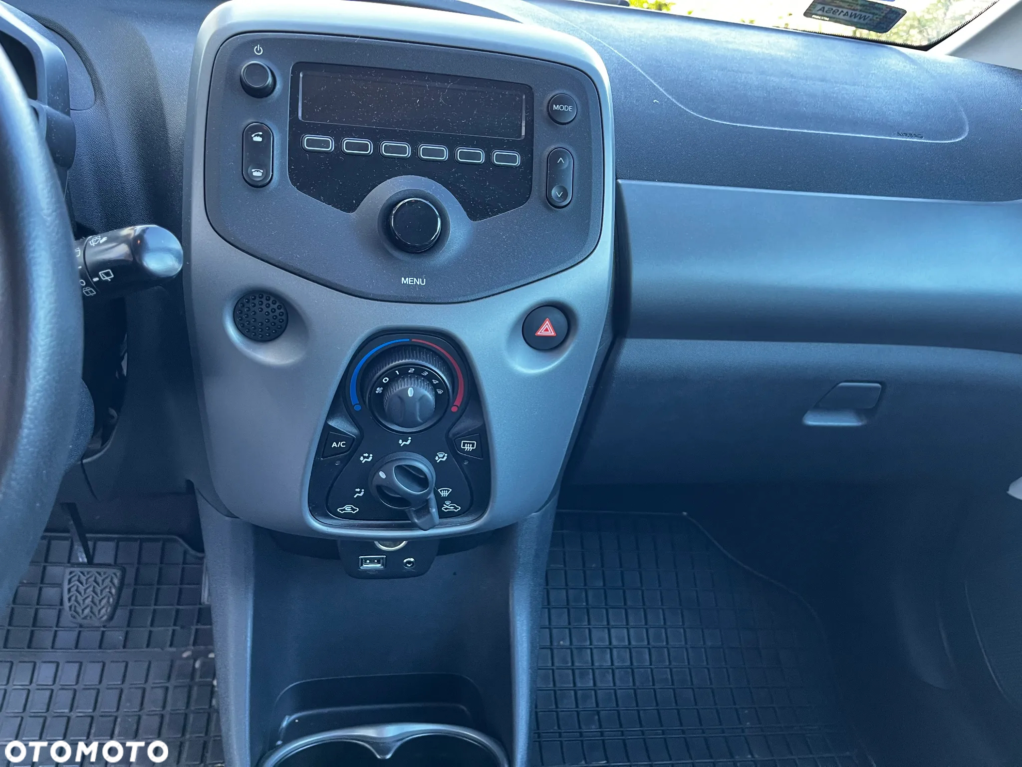Toyota Aygo 1.0 VVT-i Color Edition - 12