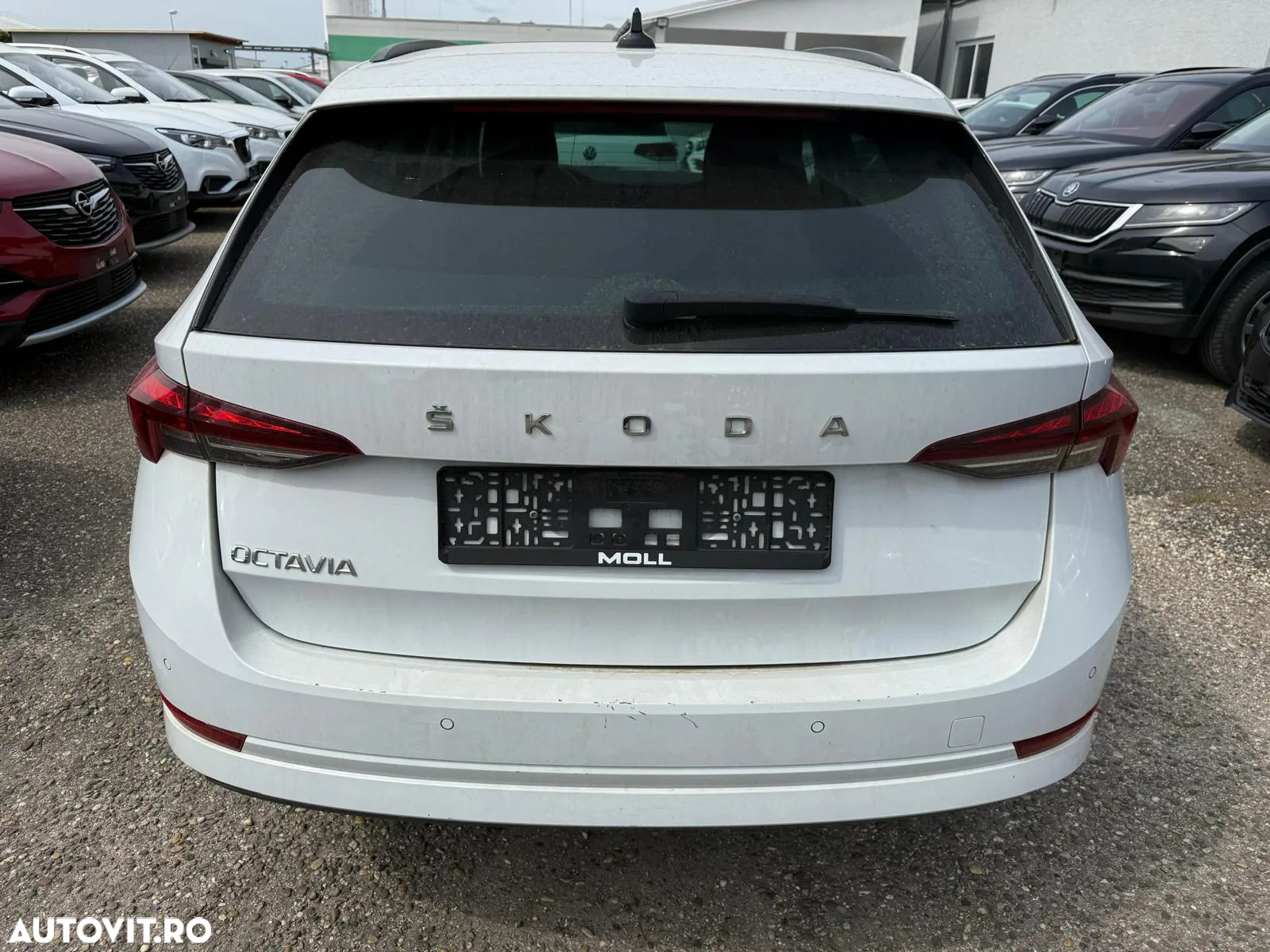 Skoda Octavia Combi 2.0 TDI (Green tec) DSG Ambition - 12