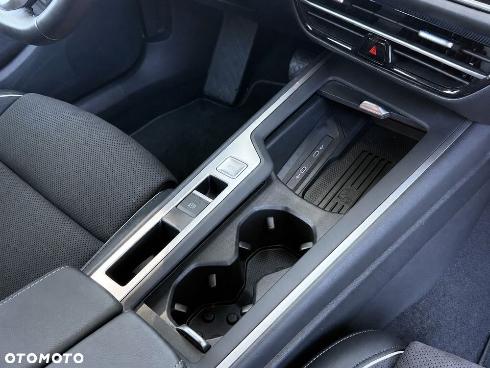 Volkswagen Passat - 8