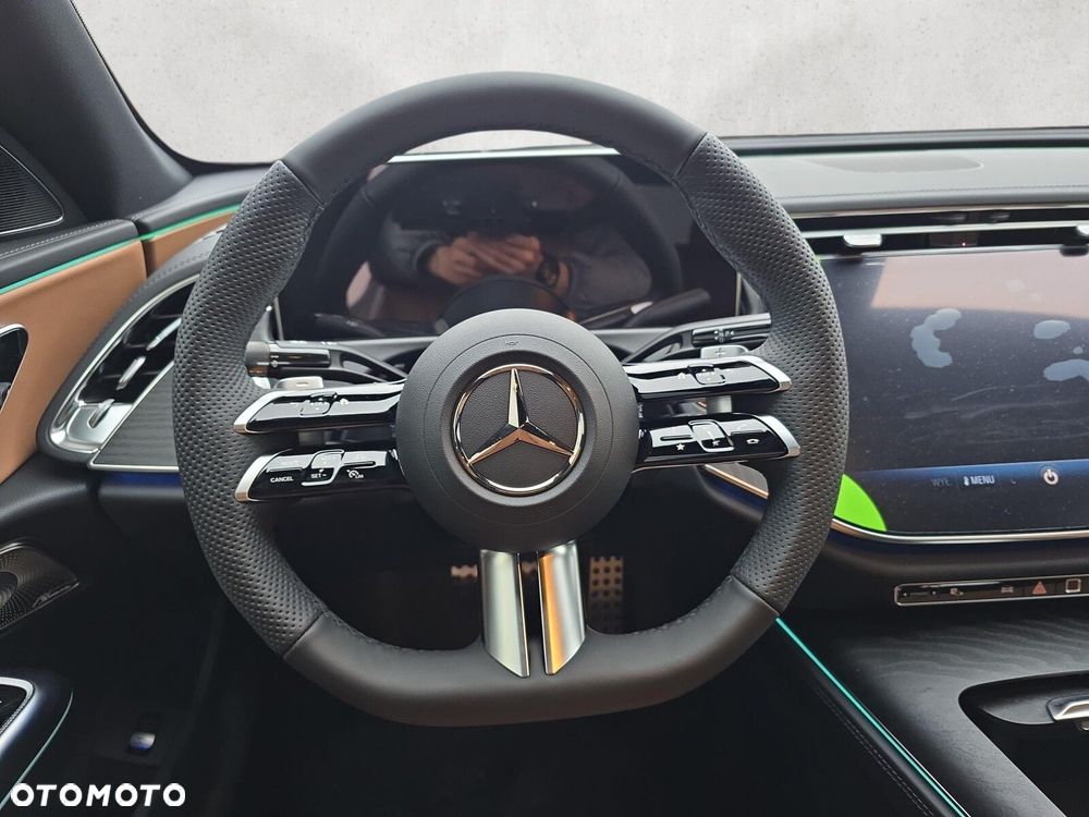 Mercedes-Benz Klasa E - 15
