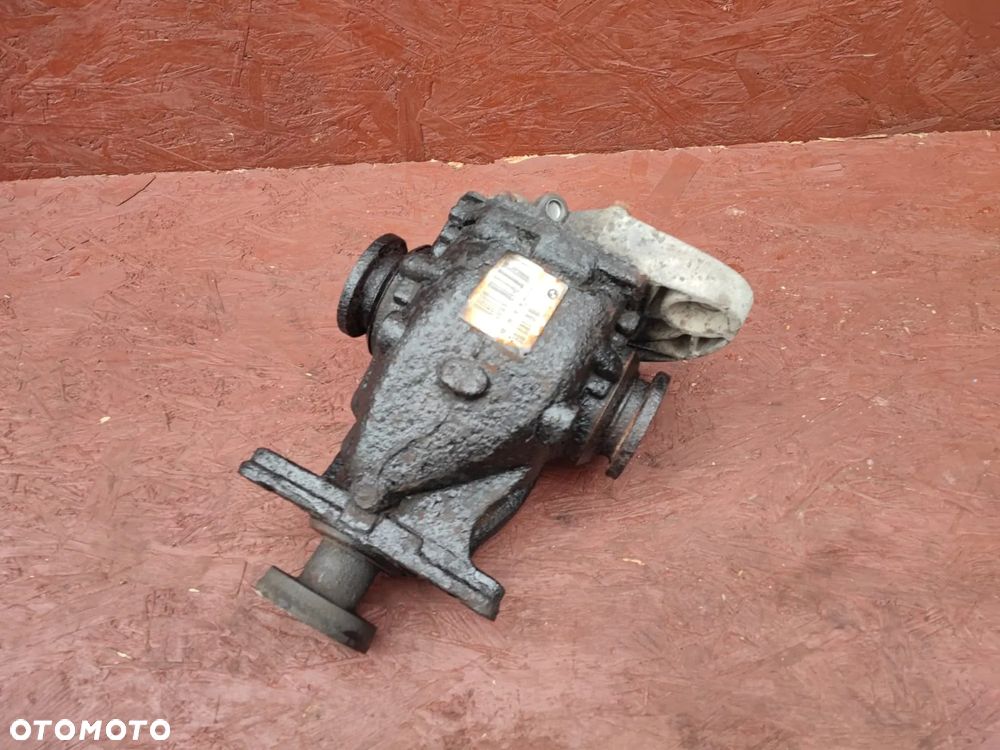 BMW E61 / E60 ORYGINALNY DYFER / DYFERENCJAŁ TYŁ DO SILNIKÓW GAMY M47D20A POD SKRZYNIĘ MANUAL O PRZEŁOŻENIU 2.64. O NR: 7 560 587 / 7 544 581. SPRAWNY W 100%. - 2