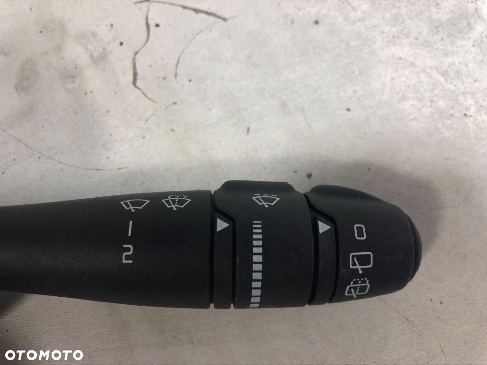 RENAULT TWINGO II WŁĄCZNIK PRZEŁĄCZNIK WYCIERACZEK - 2