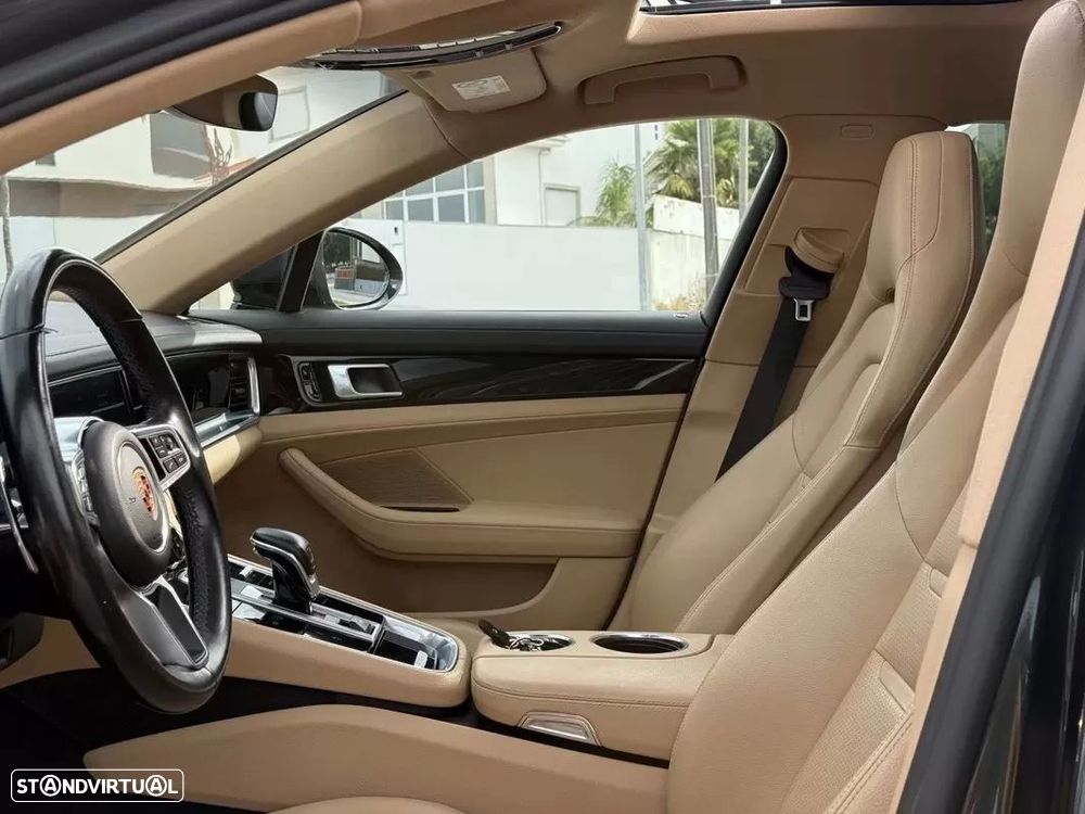 Porsche Panamera Sport Turismo 4 E-Hybrid - 23