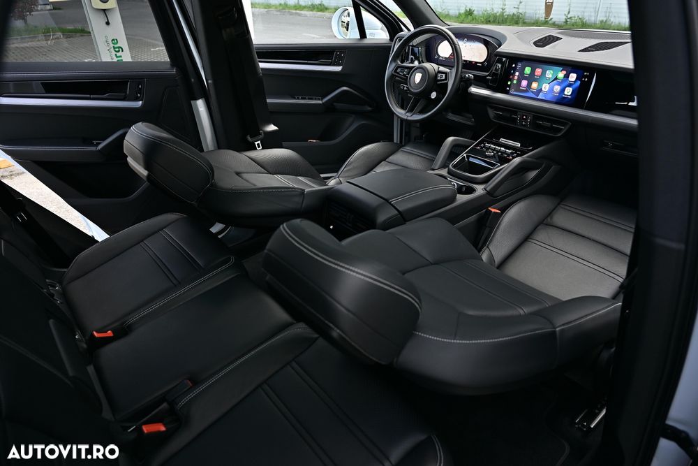 Porsche Cayenne - 12