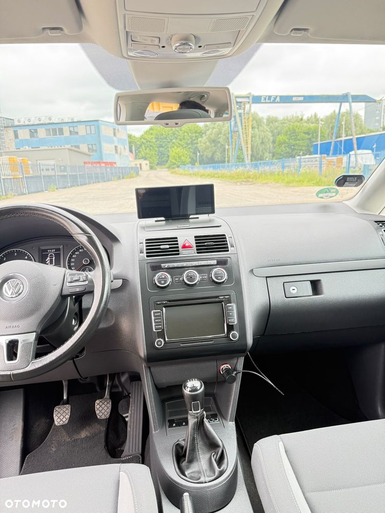 Volkswagen Touran 2.0 TDI DPF STYLE - 4