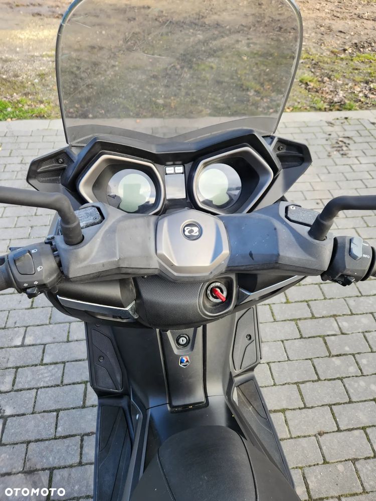 Yamaha X-max - 7