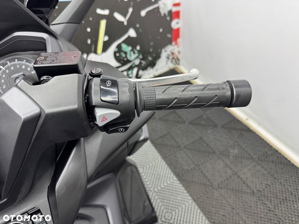 Honda NSS - 29