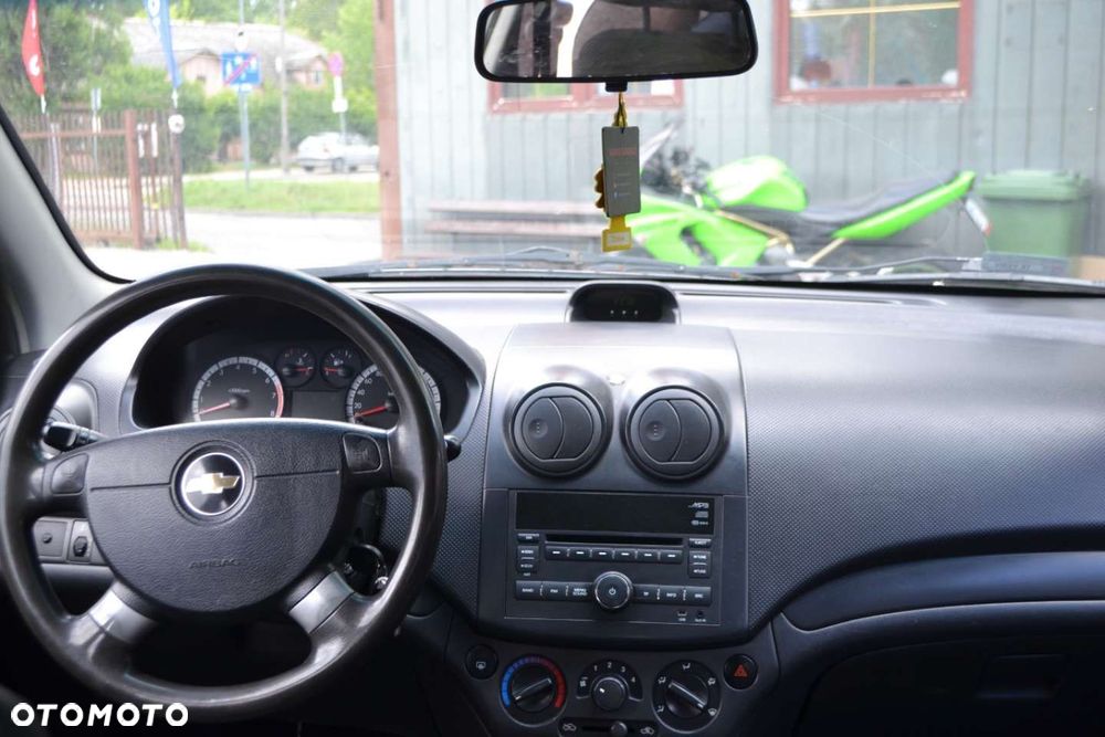 Chevrolet Aveo - 5